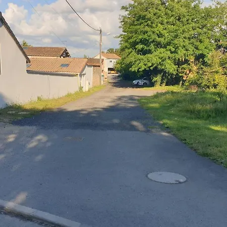 Bel T2 Climatisé Avec Piscine Poitiers-futuroscope-creps De Poitiers *