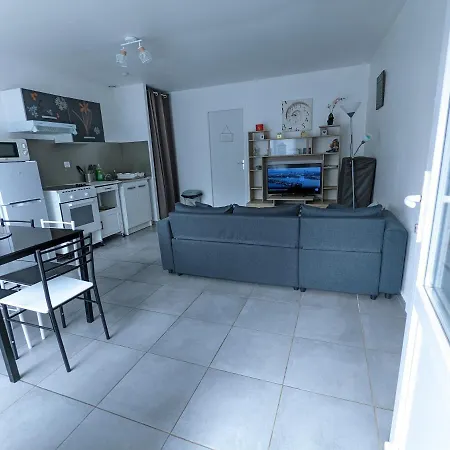 Bel T2 Climatisé Avec Piscine Poitiers-futuroscope-creps De Poitiers Vouneuil-sous-Biard